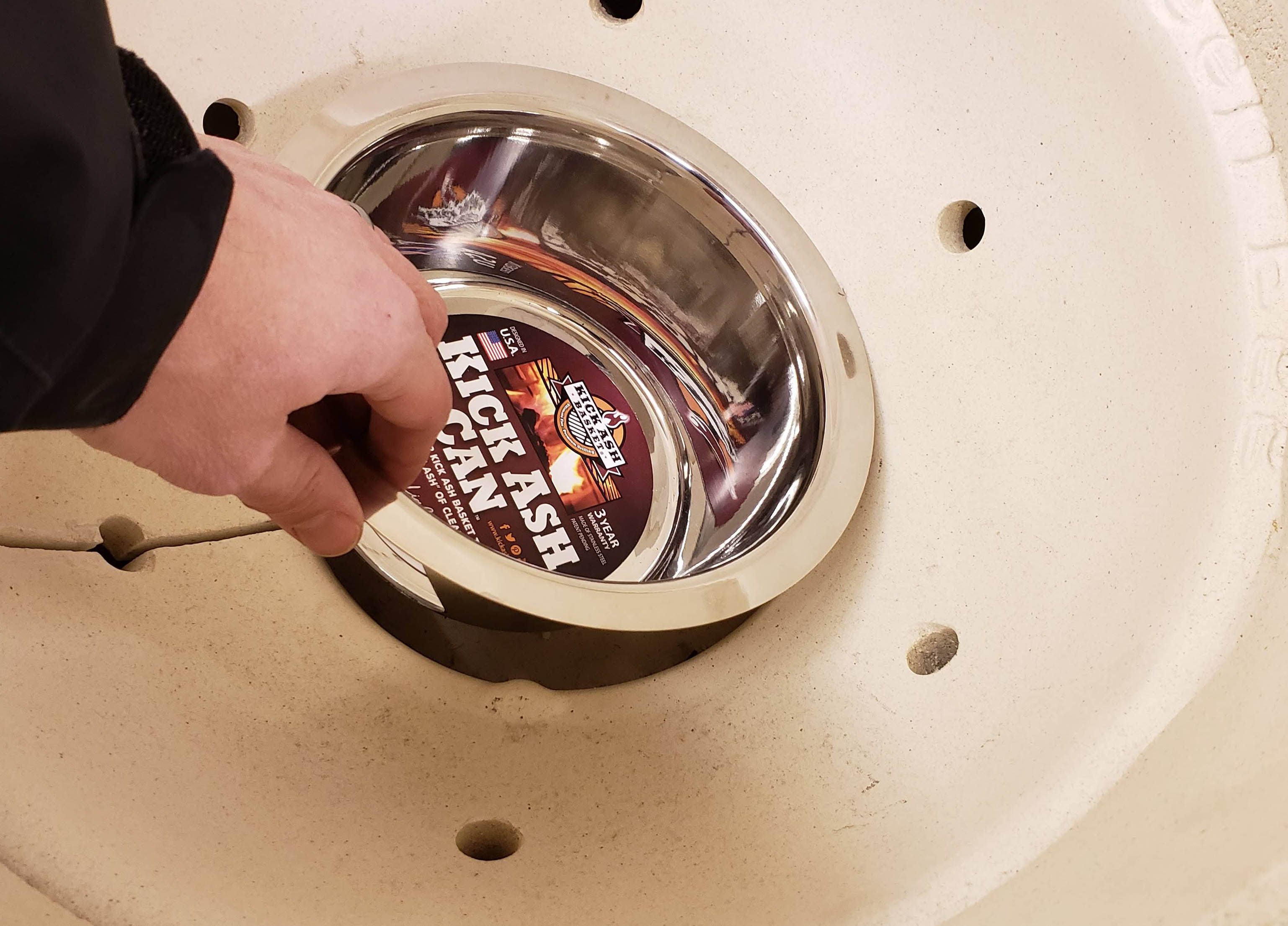 removal of kick ash can from Kamado